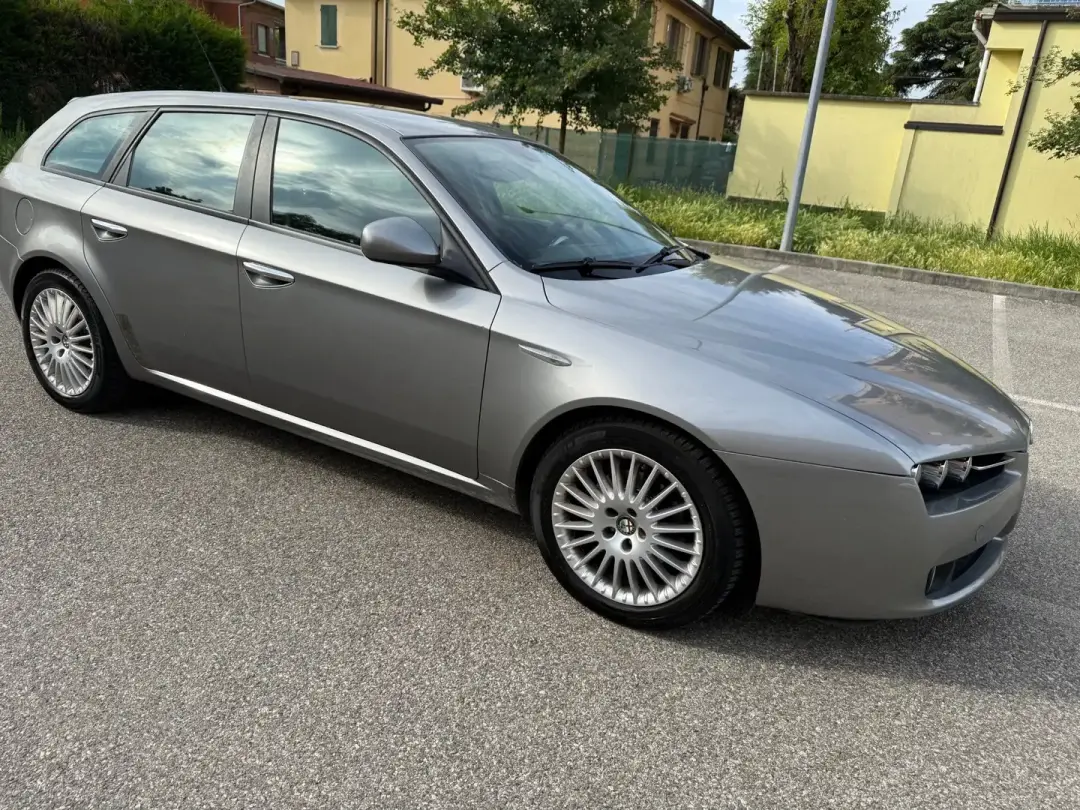 Alfa Romeo 159